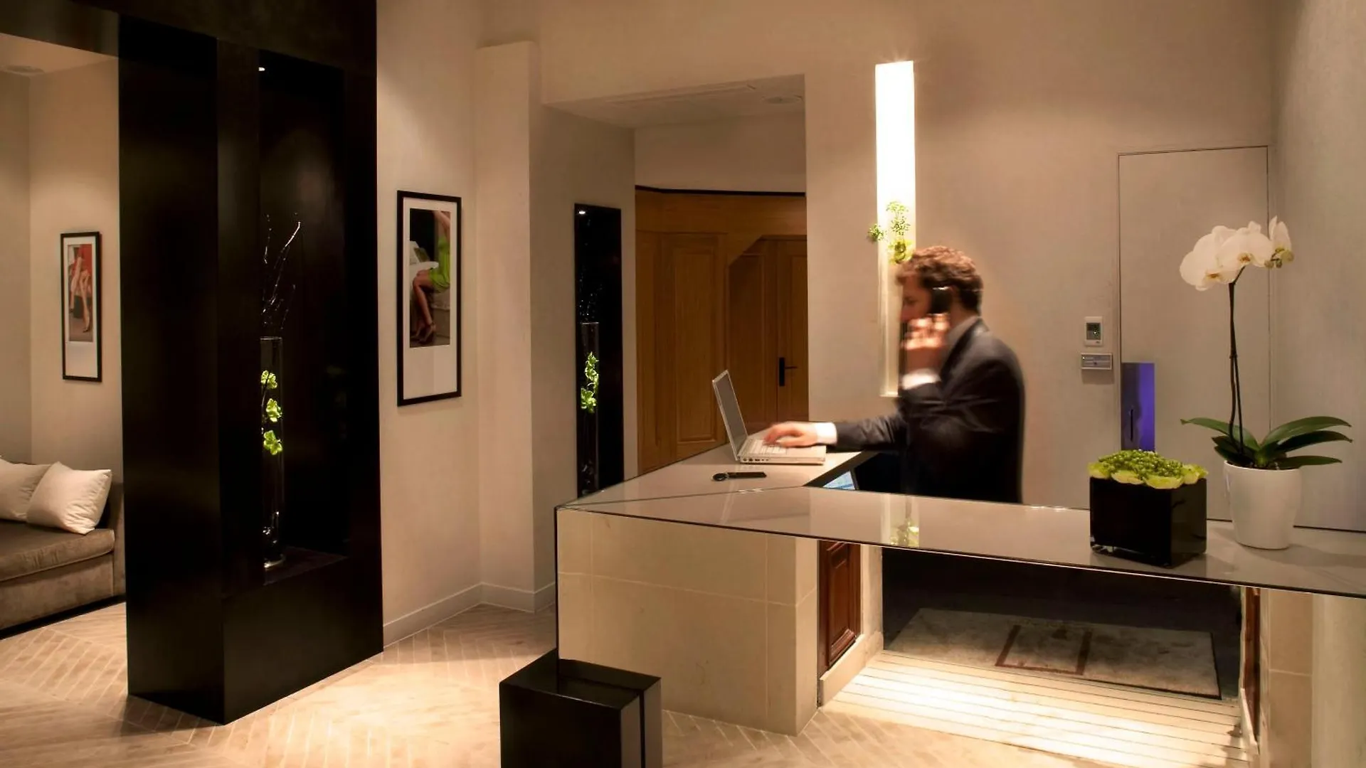 Hotel Marceau Champs-elysees