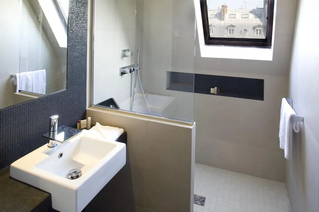 Marceau Champs-elysees Hotel 3*