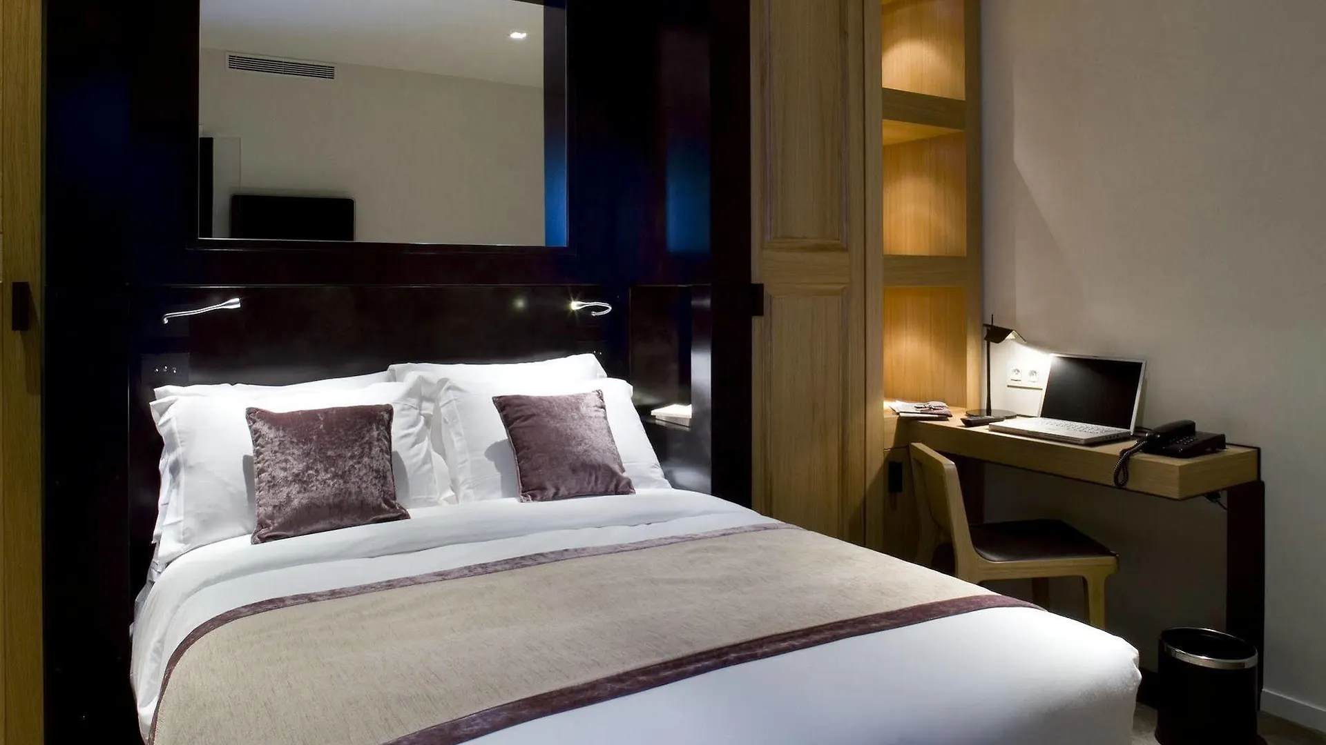 Marceau Champs-elysees Hotel 3*