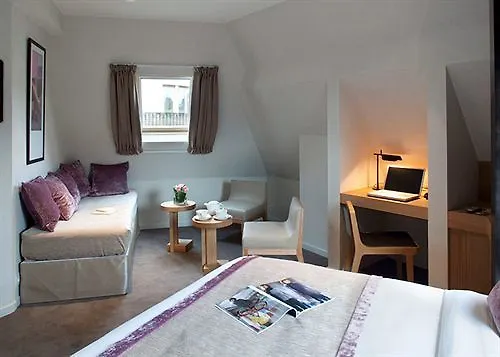 Hotel Marceau Champs-elysées Parigi