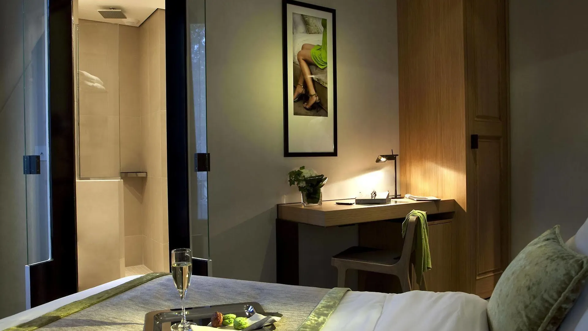 Hotel Marceau Champs-elysées Parigi